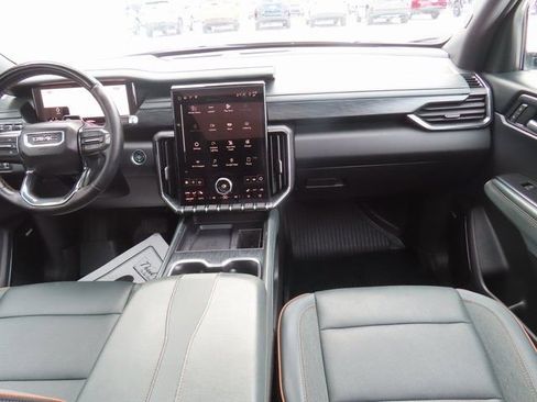 Used 2025 GMC Acadia AT4 w/ Super Cruise Package image 28