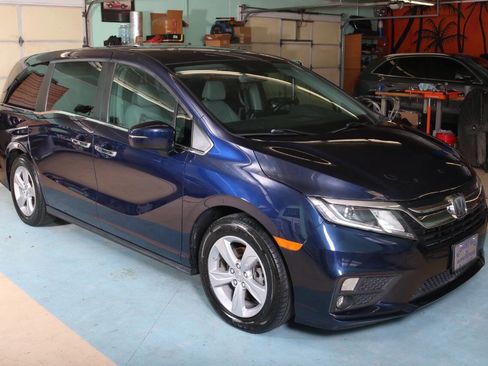 Used 2019 Honda Odyssey EX-L image 2