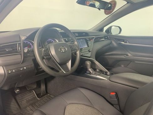 Used 2020 Toyota Camry LE image 12
