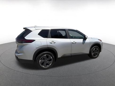 Used 2025 Nissan Rogue SV FWD image 15
