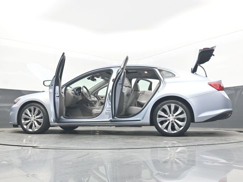 Used 2017 Chevrolet Malibu Premier w/ Premier Sun and Wheel Package image 41