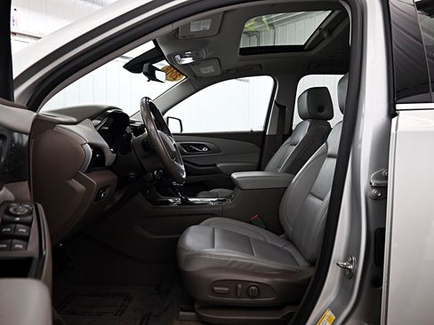 Used 2018 Chevrolet Traverse Premier image 5