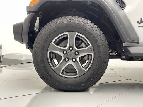 Used 2020 Jeep Wrangler Sport image 23