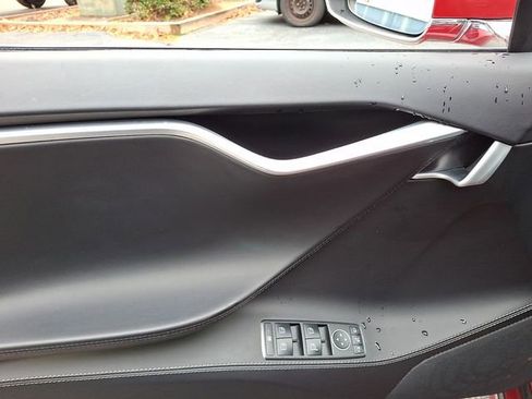 Used 2017 Tesla Model S 90D image 15