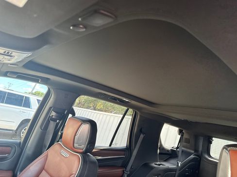 Used 2024 GMC Yukon Denali Ultimate AWD/4WD image 15