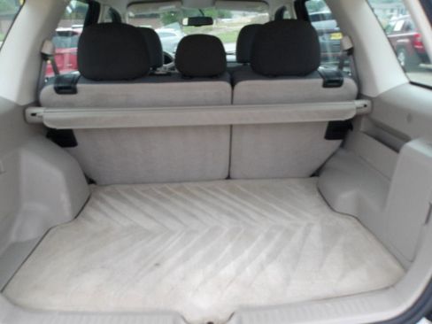 Used 2011 Ford Escape XLS w/ 102A Rapid Spec Order Code FWD image 13