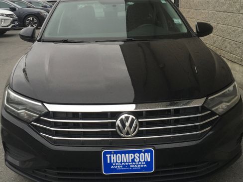 Used 2019 Volkswagen Jetta S FWD image 2