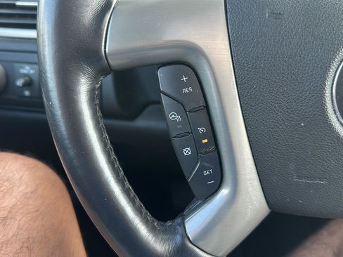 Used 2013 Chevrolet Tahoe LTZ AWD/4WD image 17