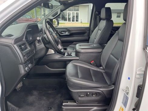 Used 2024 Chevrolet Suburban LT AWD/4WD image 12
