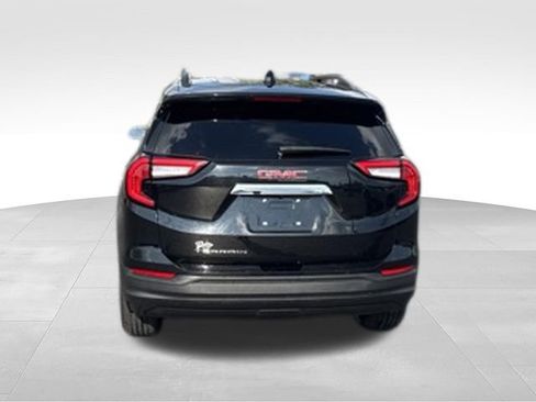 Used 2022 GMC Terrain SLE w/ Driver Convenience Package FWD image 6