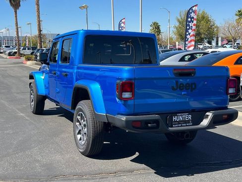 New 2025 Jeep Gladiator Sport AWD/4WD image 4