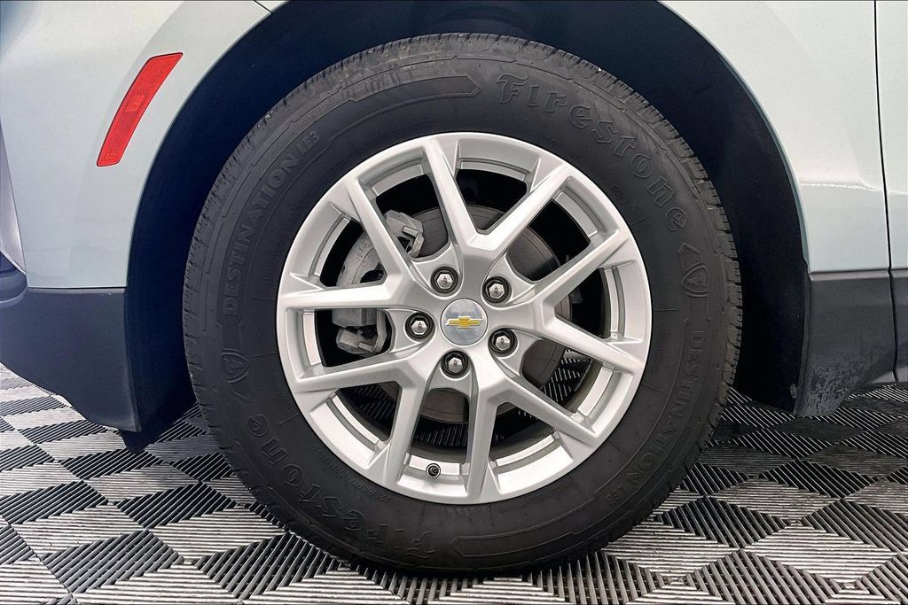 Used 2022 Chevrolet Equinox LT FWD image 8
