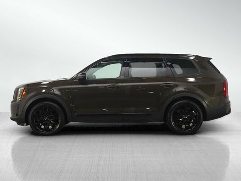 Used 2022 Kia Telluride EX w/ EX Premium Package image 2