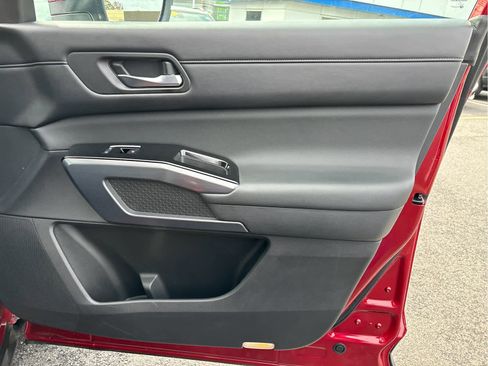 Used 2022 Nissan Pathfinder SL image 27