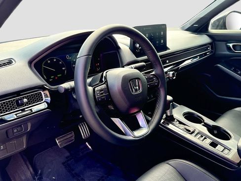 Used 2025 Honda Civic Sport Touring image 9