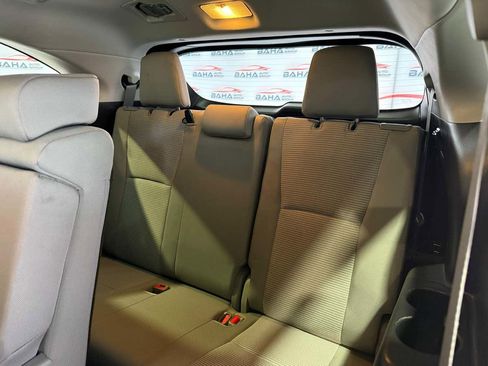 Used 2022 Toyota Highlander LE FWD image 54