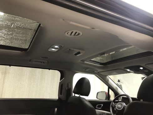 Used 2024 Kia Carnival SX Prestige image 13