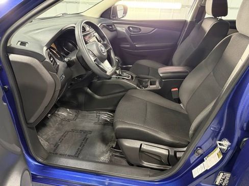 Used 2020 Nissan Rogue Sport S image 11