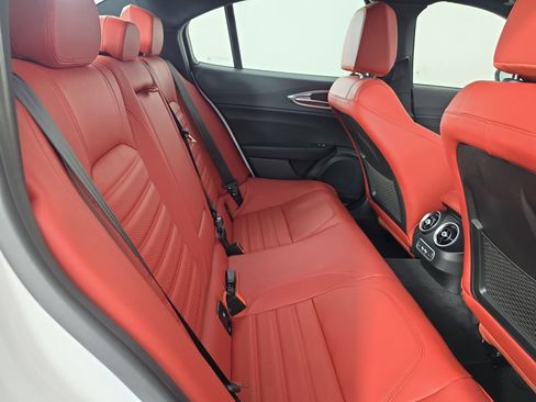 Used 2025 Alfa Romeo Giulia w/ Veloce Package Rwd image 40