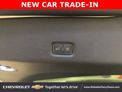 Used 2025 Lincoln Navigator L Reserve w/ Jet Appearance Package image 12