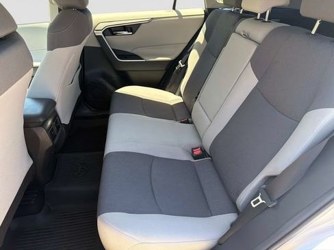Used 2020 Toyota RAV4 XLE w/ XLE Grade Weather Package AWD/4WD image 13