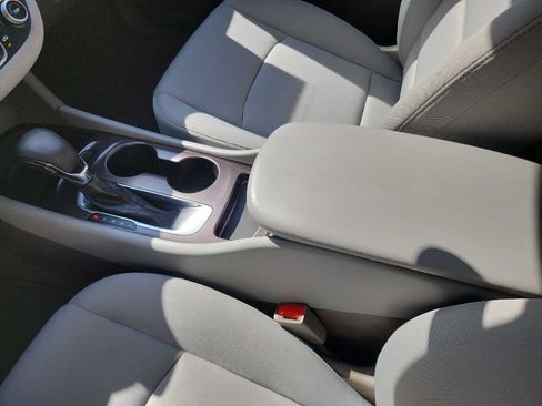 Used 2022 Chevrolet Malibu LS FWD image 25
