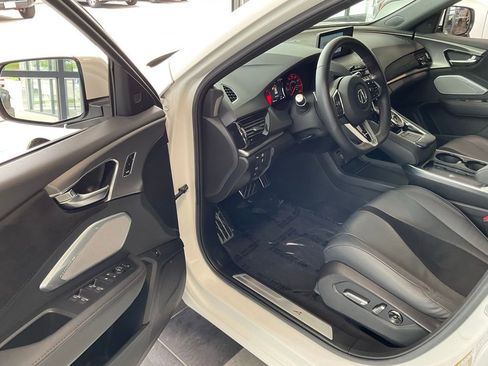 Used 2025 Acura RDX A-Spec image 9