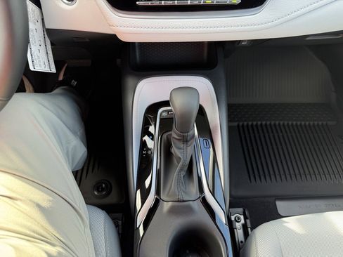New 2025 Toyota Corolla SE image 21