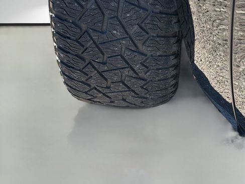 Used 2015 Cadillac Escalade Premium image 43