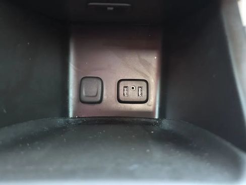 Used 2017 GMC Acadia SLT FWD image 34