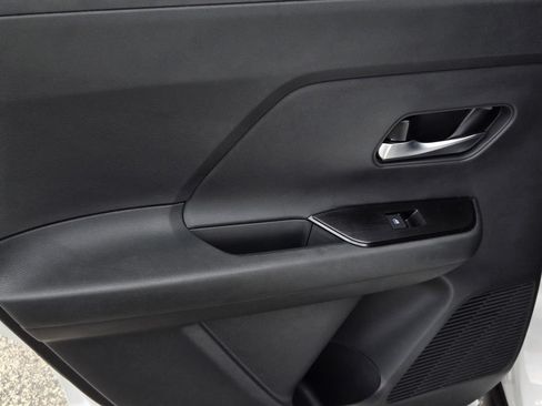 New 2026 Nissan Kicks SV w/ Cold Weather Package FWD image 10
