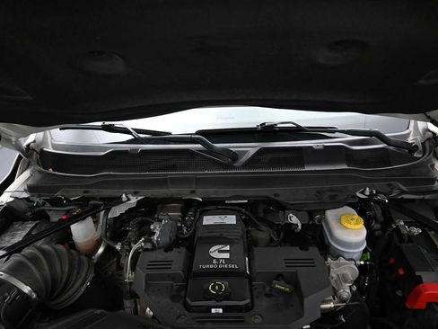 Used 2020 RAM 2500 Limited AWD/4WD image 19