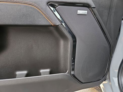 Used 2025 GMC Sierra 3500 AT4 image 17