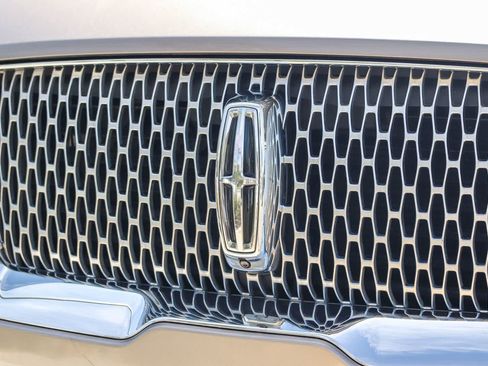 Used 2019 Lincoln Navigator L Reserve AWD/4WD image 11