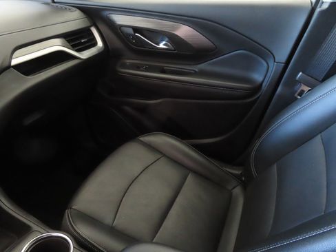 Used 2024 GMC Terrain SLT image 20