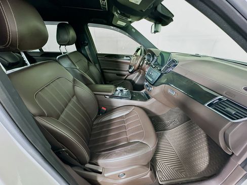 Used 2017 Mercedes-Benz GLS 450 4MATIC image 34