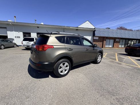 Used 2013 Toyota RAV4 XLE AWD/4WD image 40