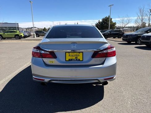 Used 2017 Honda Accord Sport Special Edition image 4