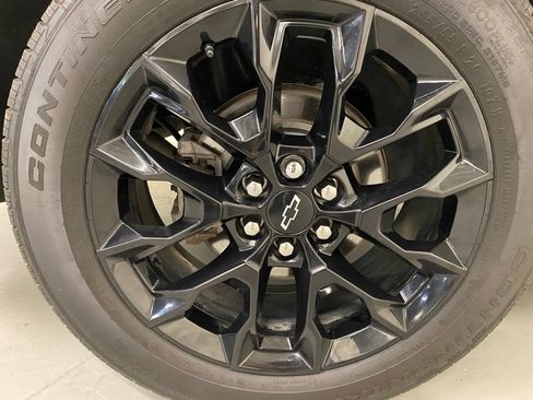 Used 2024 Chevrolet Traverse LT w/ Midnight/Sport Edition AWD/4WD image 25