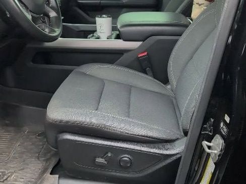Used 2022 RAM 1500 Big Horn AWD/4WD image 7