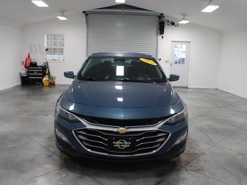 Used 2024 Chevrolet Malibu LT image 3