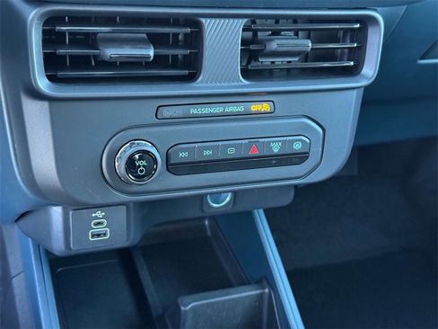 New 2026 Ford Maverick XL image 18