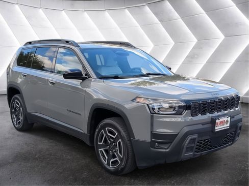 New 2026 Jeep Cherokee Laredo AWD/4WD image 7