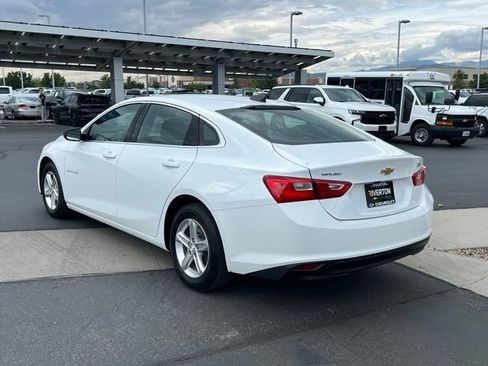 Used 2023 Chevrolet Malibu LS FWD image 4