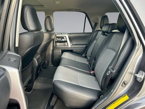 Used 2023 Toyota 4Runner SR5 Premium w/ Moonroof Package RWD image 31