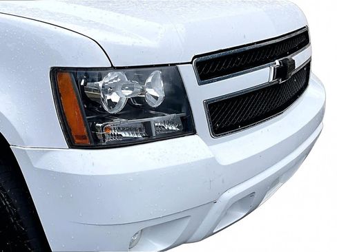 Used 2013 Chevrolet Suburban LT AWD/4WD image 29