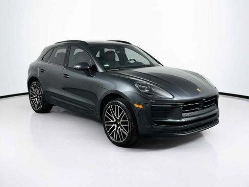 Certified 2026 Porsche Macan AWD/4WD image 7