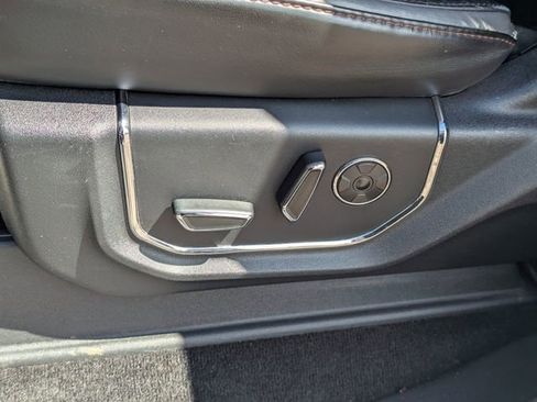 Used 2018 Ford F150 Platinum w/ Technology Package image 11