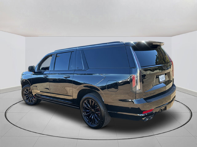 Certified 2024 Cadillac Escalade ESV V w/ LPO, ONYX Package AWD/4WD image 3