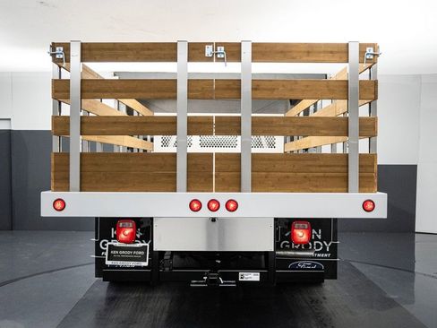 New 2025 Ford F550 XL w/ XL Chrome Package image 8